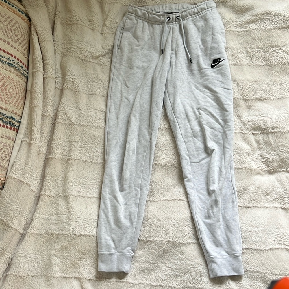 NIKE JOGGER SWEATPANTS